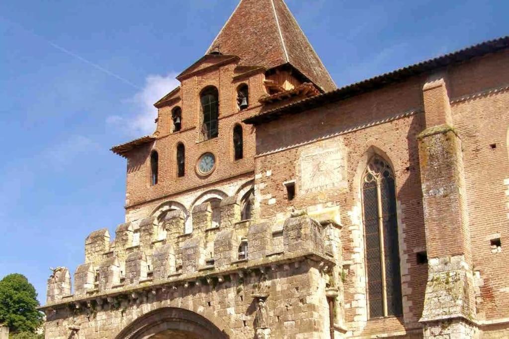 Appartement Entier Moissac Centre 30 M2 Calme Avec Cour Interieure Pour Velos A 50M Du Marche De Moissac Exterior foto